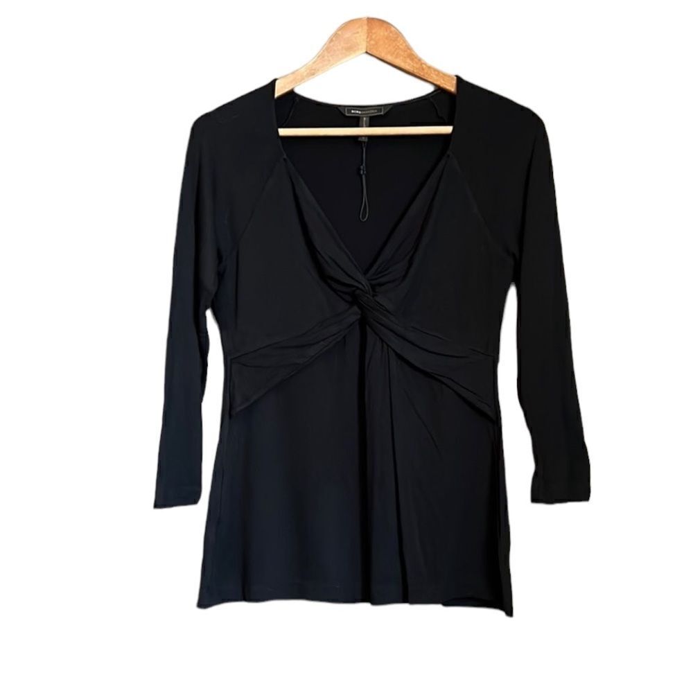 NWOT BCBGMAXAZRIA black top 3/4 sleeve top.